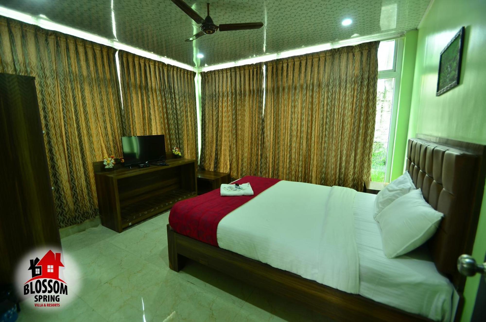 Blossom Spring Villa อูตี ภายนอก รูปภาพ